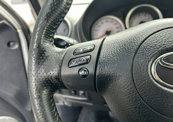 Toyota RAV4 cena 18900 przebieg: 289000, rok produkcji 2004 z Górzno małe 137